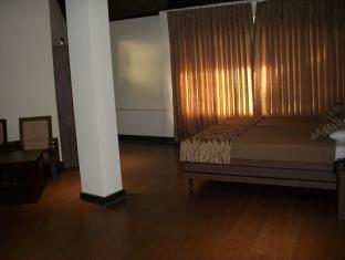 The Corner Hotel Nainital Ngoại thất bức ảnh