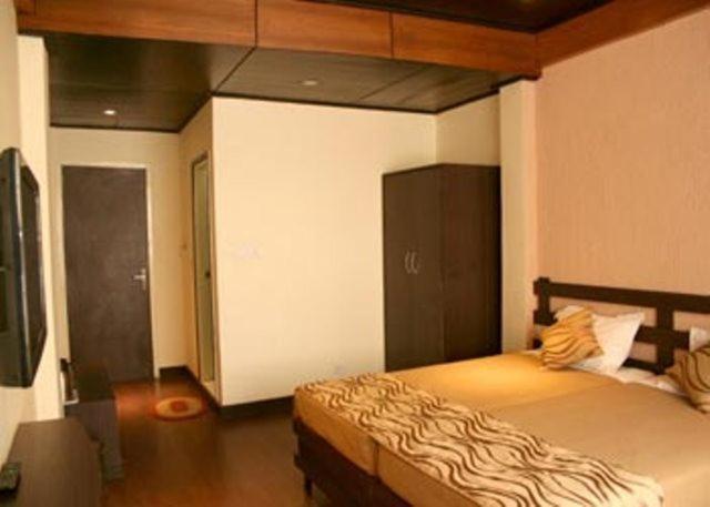 The Corner Hotel Nainital Phòng bức ảnh